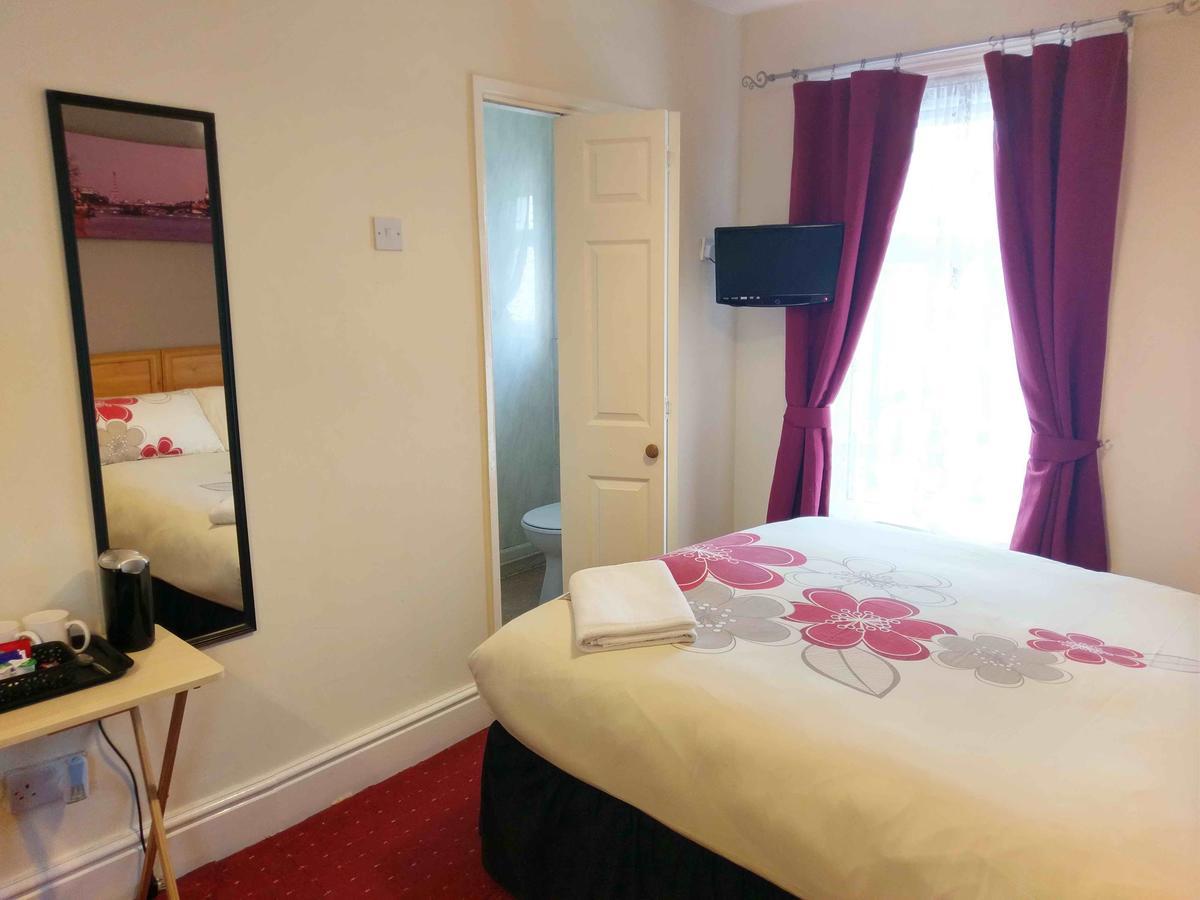 Ringbane House Bed & Breakfast แบล็คพูล ภายนอก รูปภาพ