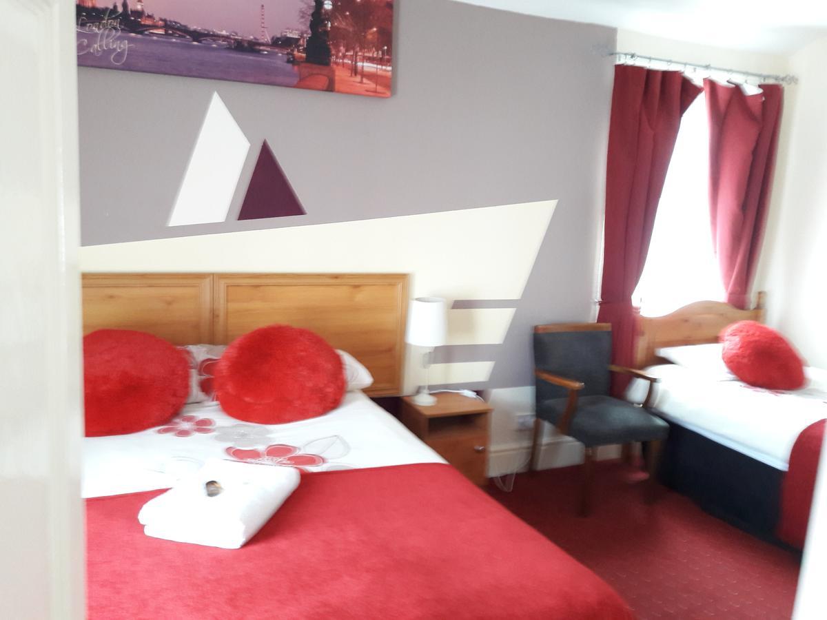 Ringbane House Bed & Breakfast แบล็คพูล ภายนอก รูปภาพ