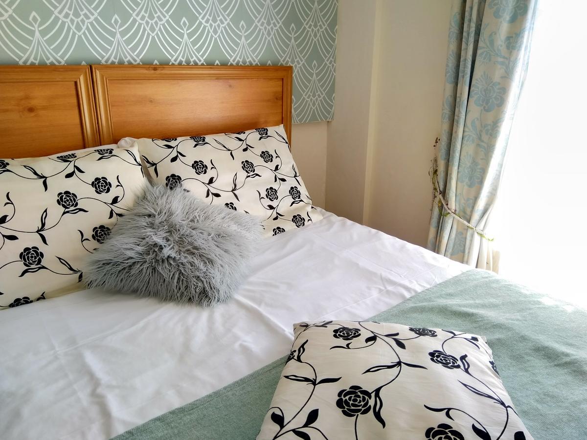 Ringbane House Bed & Breakfast แบล็คพูล ภายนอก รูปภาพ