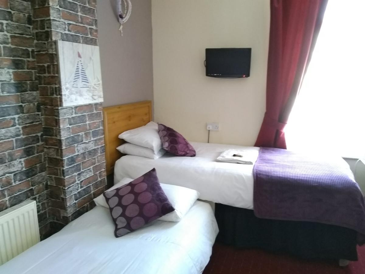 Ringbane House Bed & Breakfast แบล็คพูล ภายนอก รูปภาพ