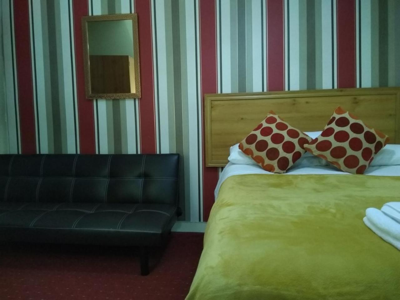 Ringbane House Bed & Breakfast แบล็คพูล ภายนอก รูปภาพ
