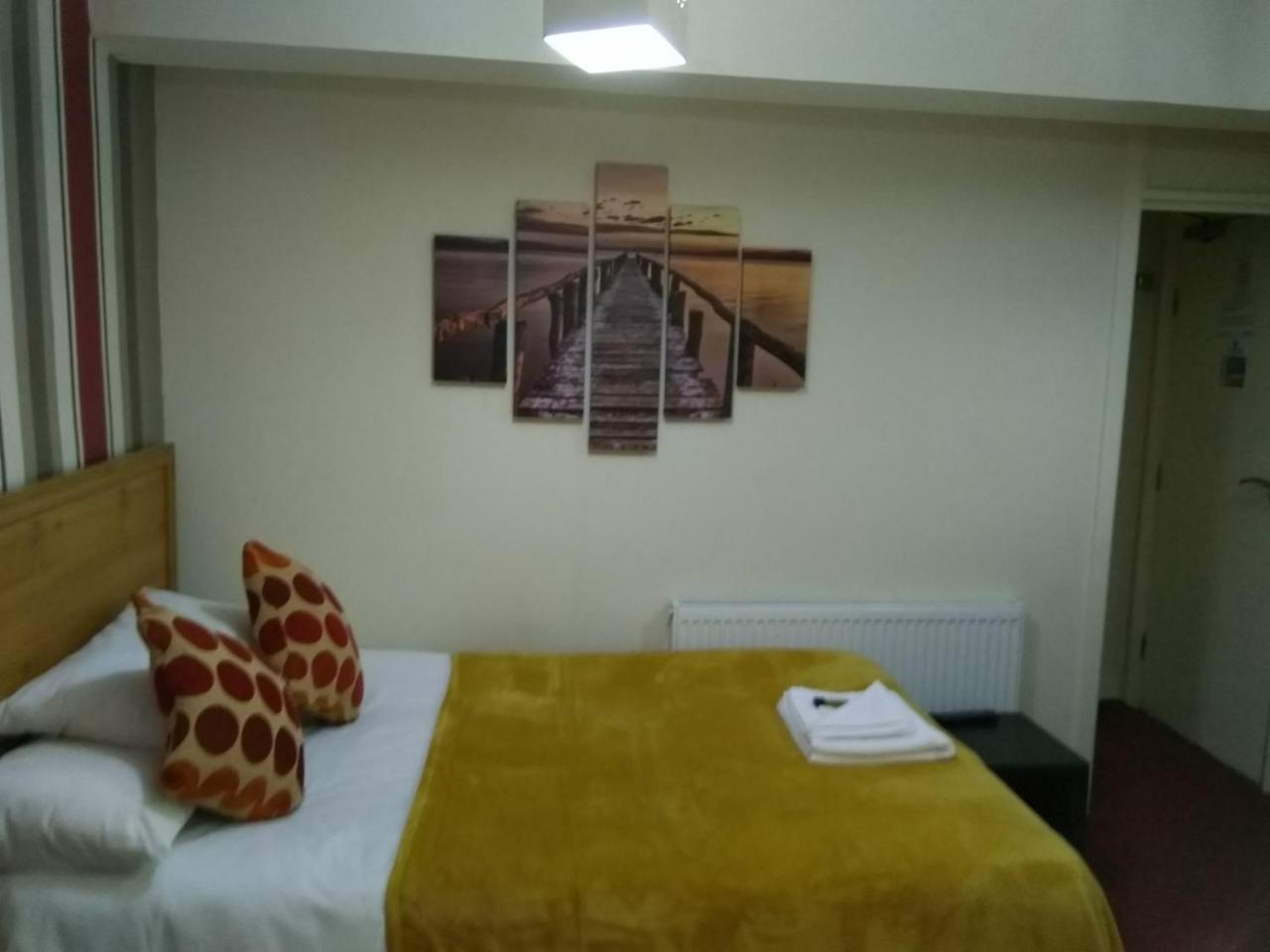 Ringbane House Bed & Breakfast แบล็คพูล ภายนอก รูปภาพ