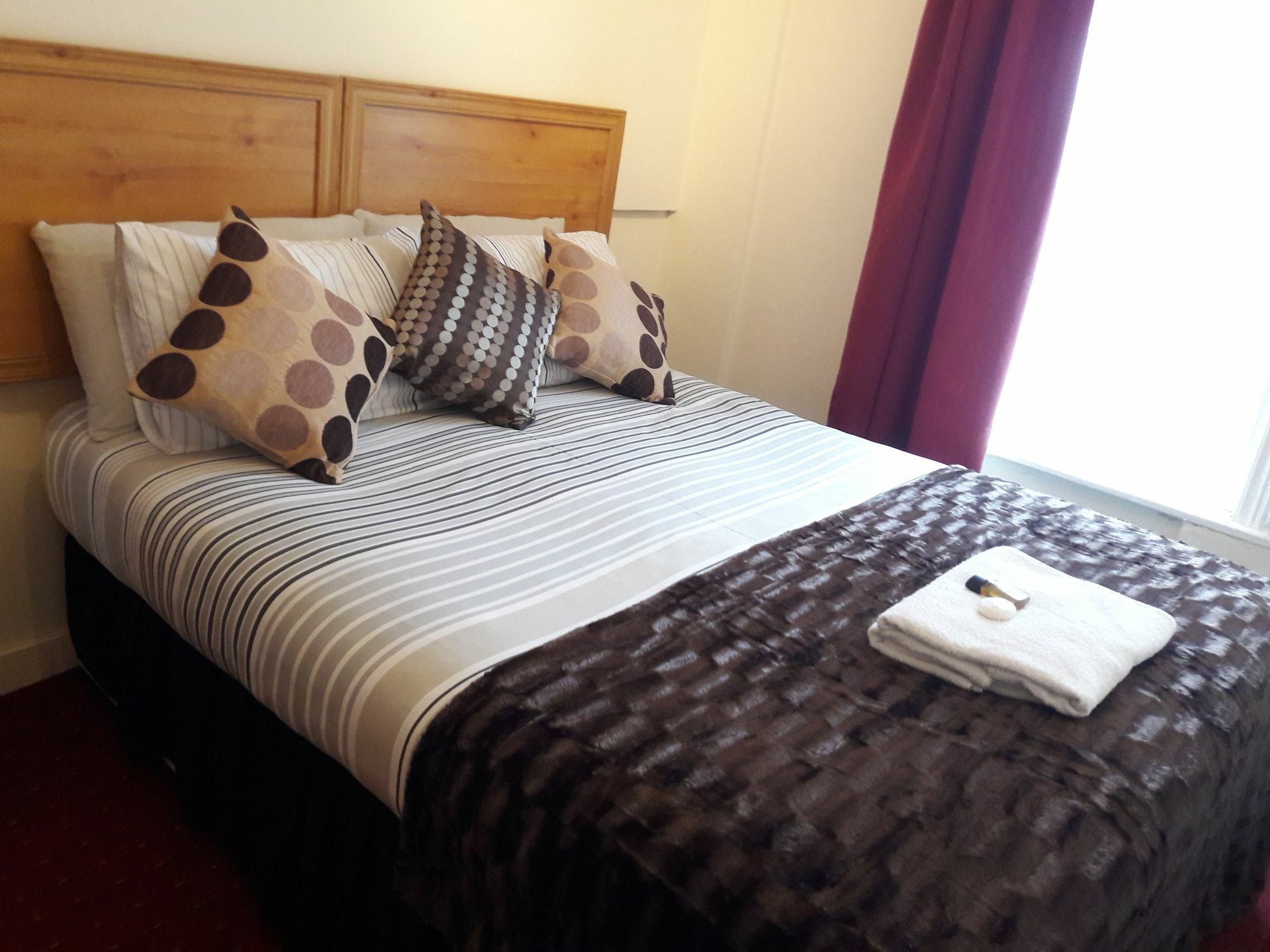 Ringbane House Bed & Breakfast แบล็คพูล ภายนอก รูปภาพ